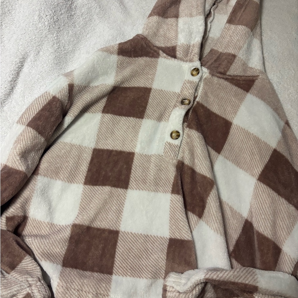 SHEIN Soft Plaid Hooded Jacket in Cream and Brown
